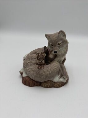 Lenox Nature Gentle Majesty Keeping Warm Arctic Fox & Kits Figurine 1991